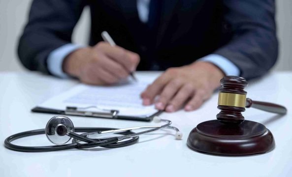 531e9430-a581-4e37-b5ff-adb3ac67582e Como médicos estão aumentando a renda através de perícias judiciais