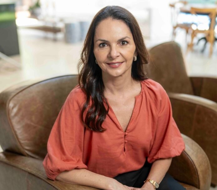 7a70fad0-c2d5-4277-8aed-1cf79e602b75 Tatianne Morais Farmacêutica e CEO da Abalô Dermocosméticos