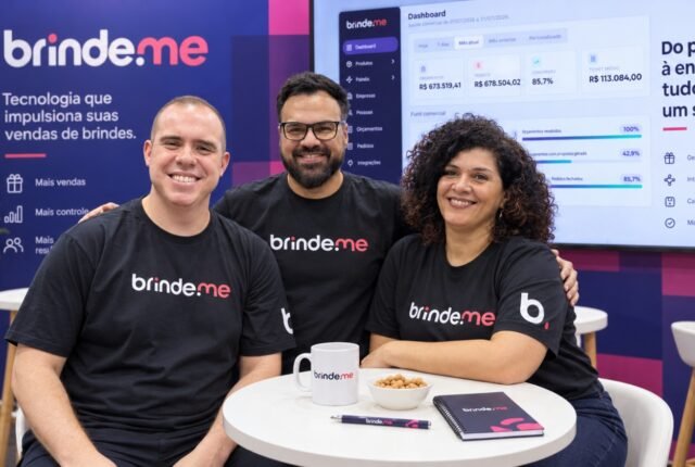 Da esquerda para a direita, Lucas, Robson e Kátia, cofundadores da Brinde.me.